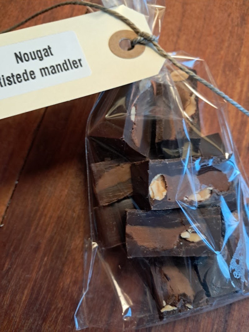 Nougatbrud med mandler